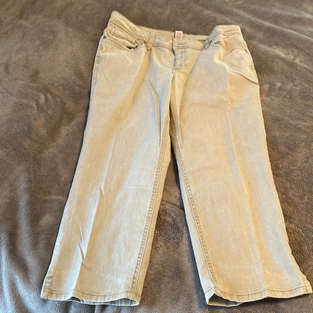 Sonoma modern fit  ankle length Capri